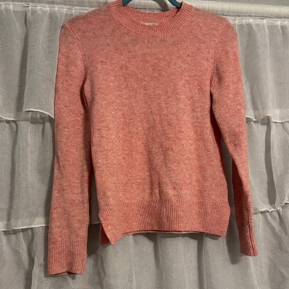 GAP Sweaters - GAP Women's Coral Crew Neck Sweater
